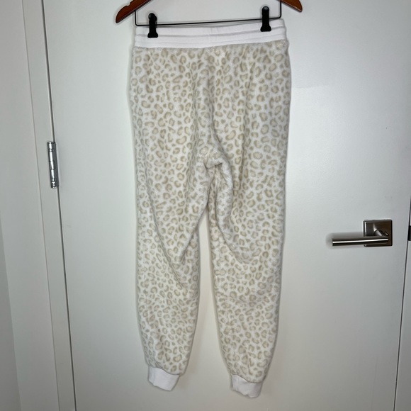 Old Navy Leopard Print Joggers - Picture 2 of 7